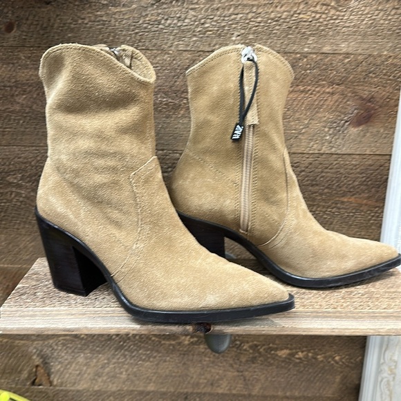 ZARA HEELED COWBOY ANKLE BOOTS Size 6 - Picture 3 of 10